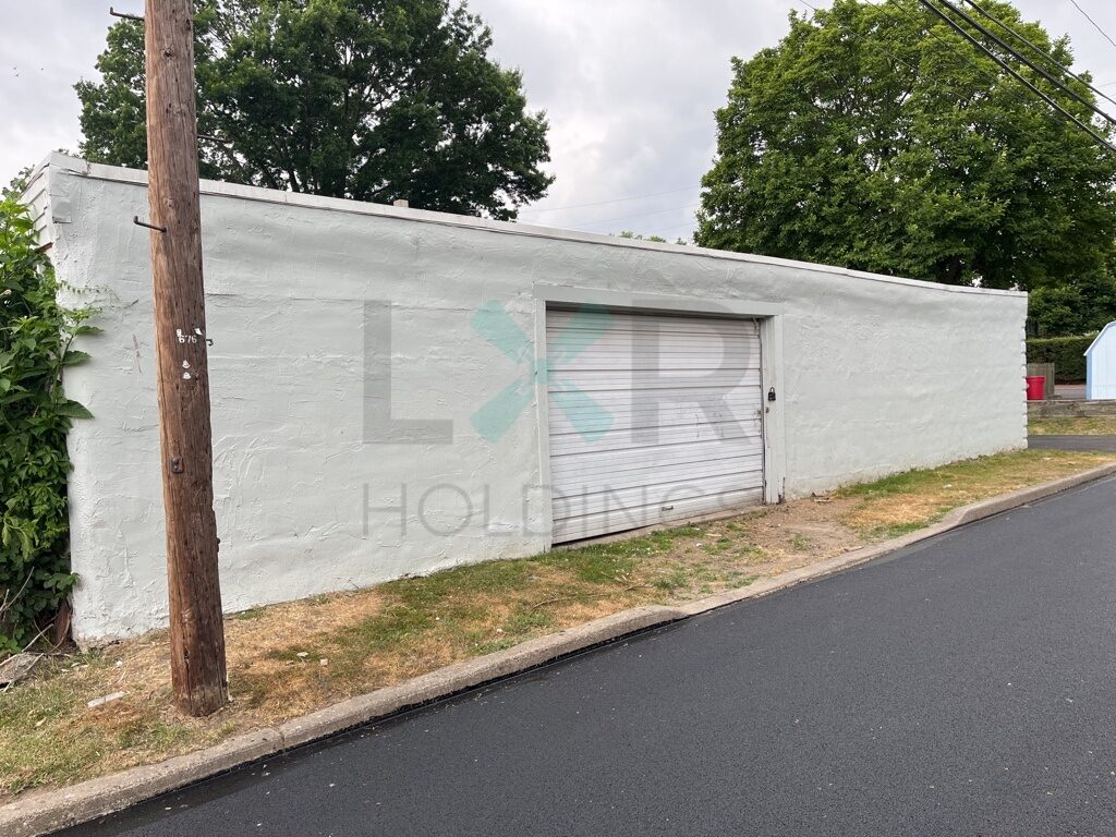 34 8th Street - Garage, Unit Garage - Upland, PA 19015