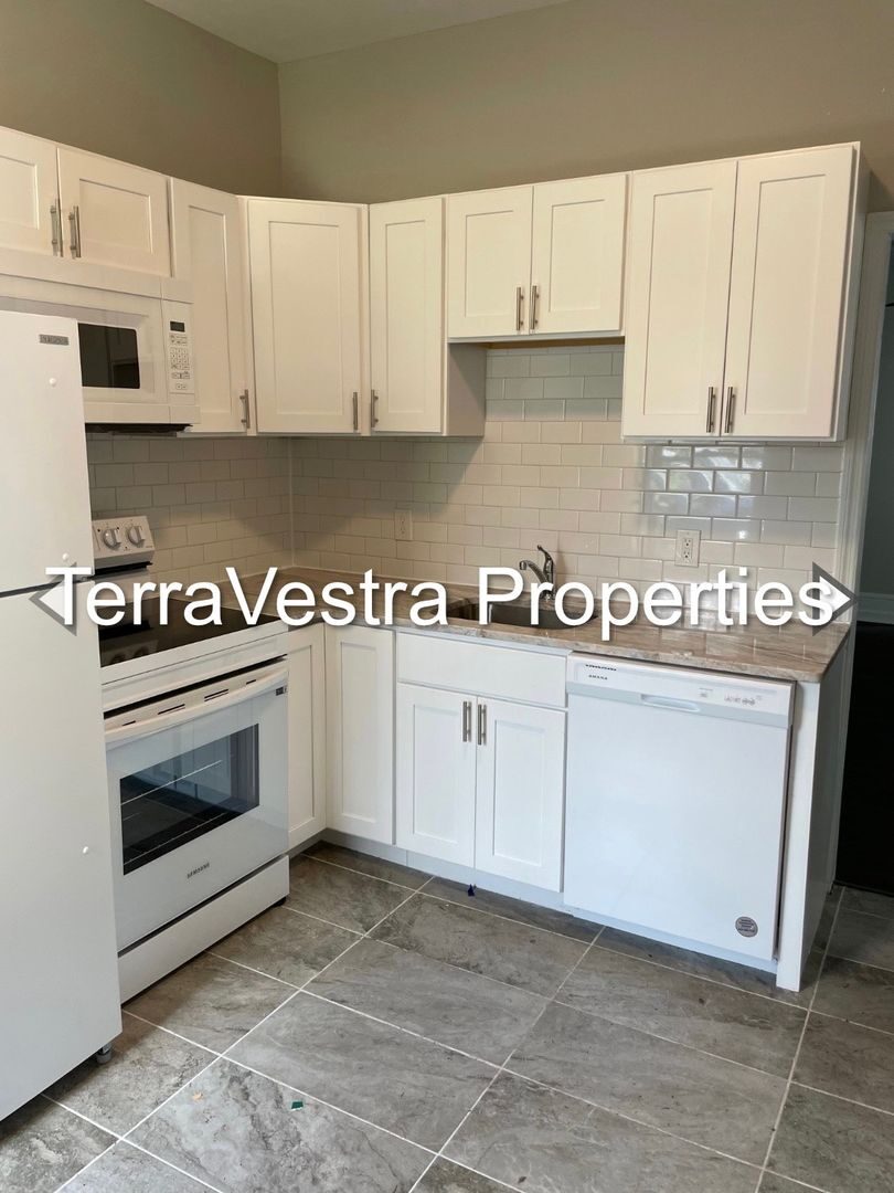 293 & 297 N Laurel Street, Unit Unit 3 - Bridgeton, NJ 08302